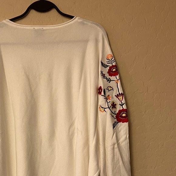 Aaeda Winter White Knit Sweater with Floral Embroidery - Picture 11 of 14